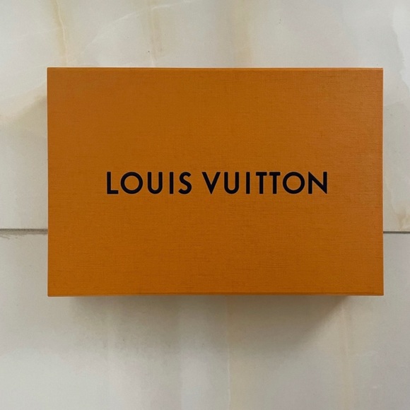 Authentic Louis Vuitton Storage Bag and Magnetic Box - Picture 2 of 4